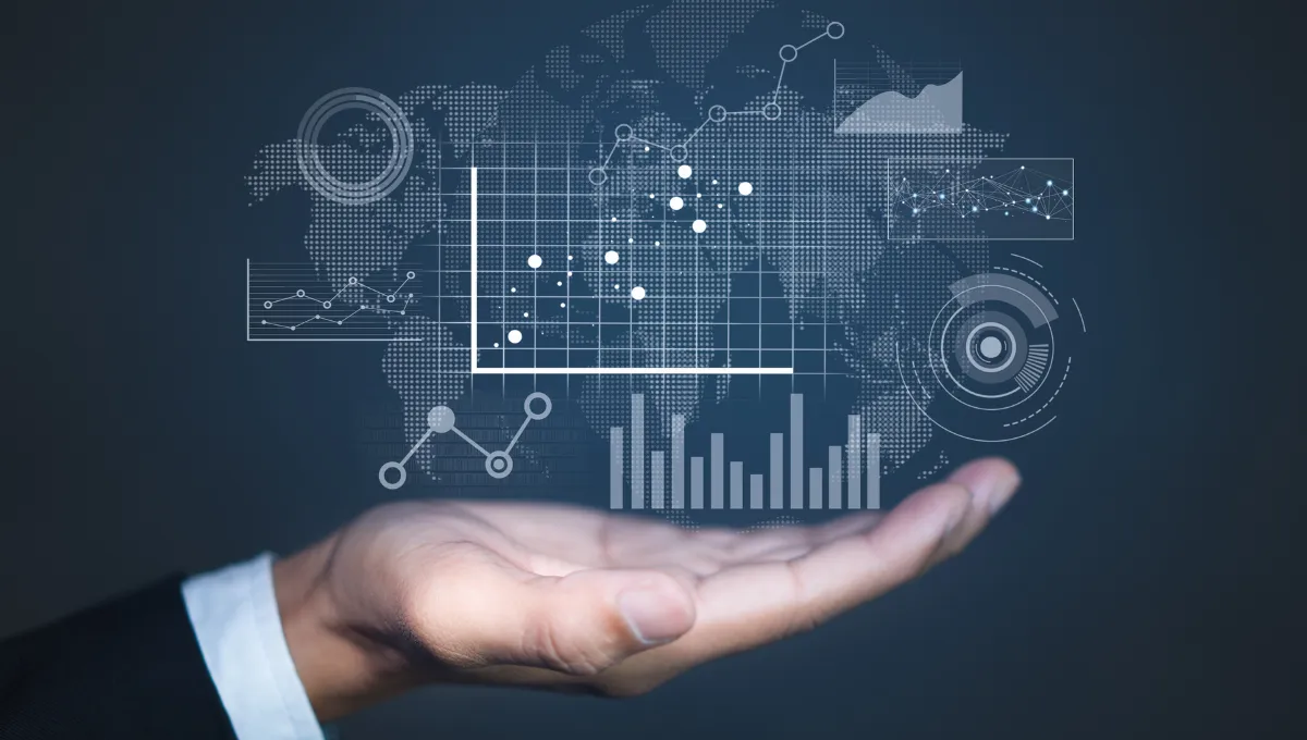 Hand holdinf data analytics